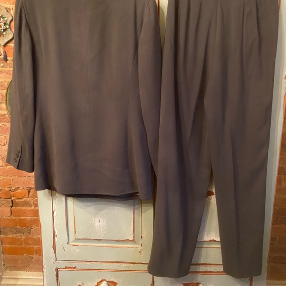 Beautiful Charcoal Vintage Size 2/4 Emanuel Ungaro Pantsuit - Picture 2 of 7